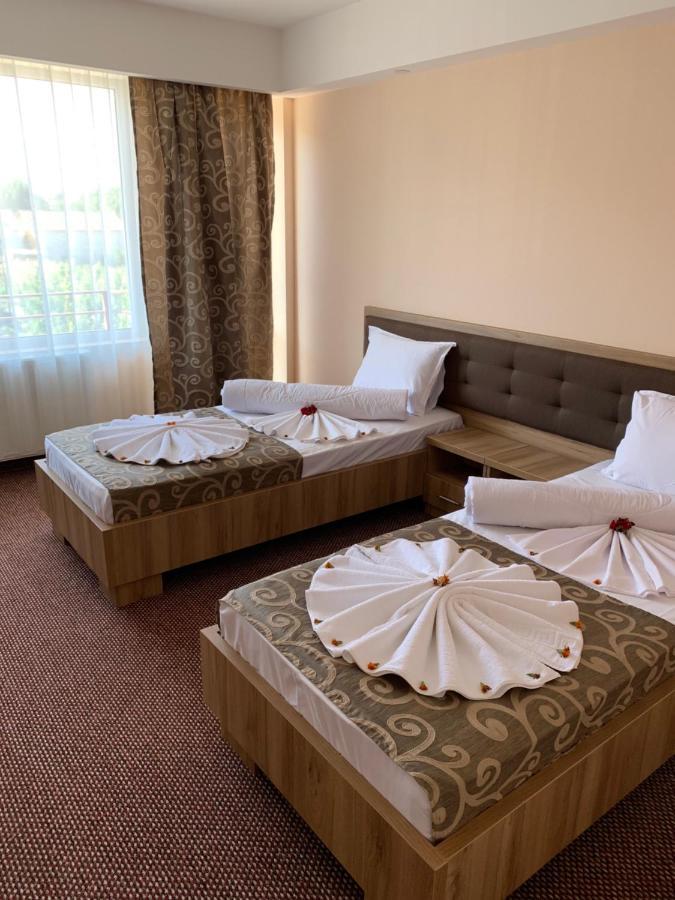 Hotel Cris Costinești Kültér fotó