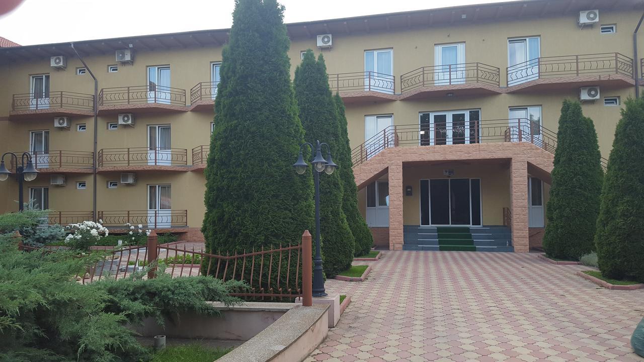 Hotel Cris Costinești Kültér fotó