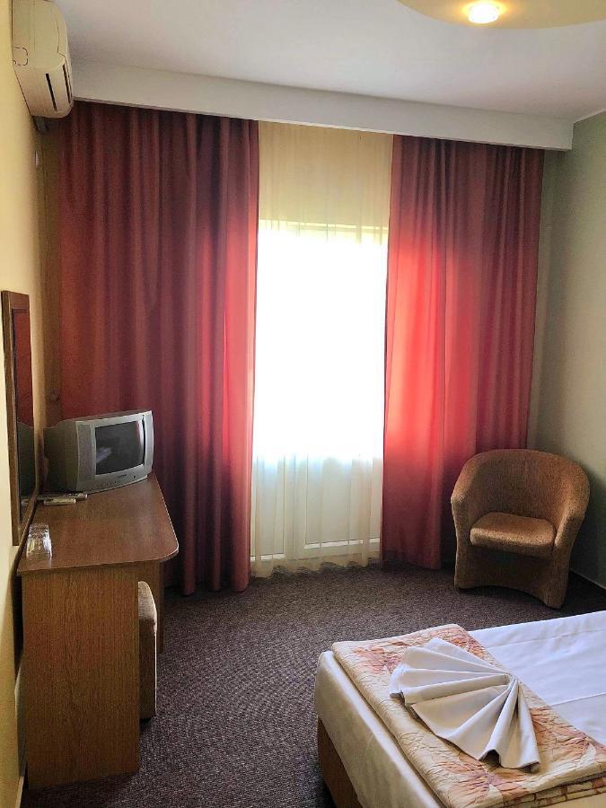 Hotel Cris Costinești Kültér fotó