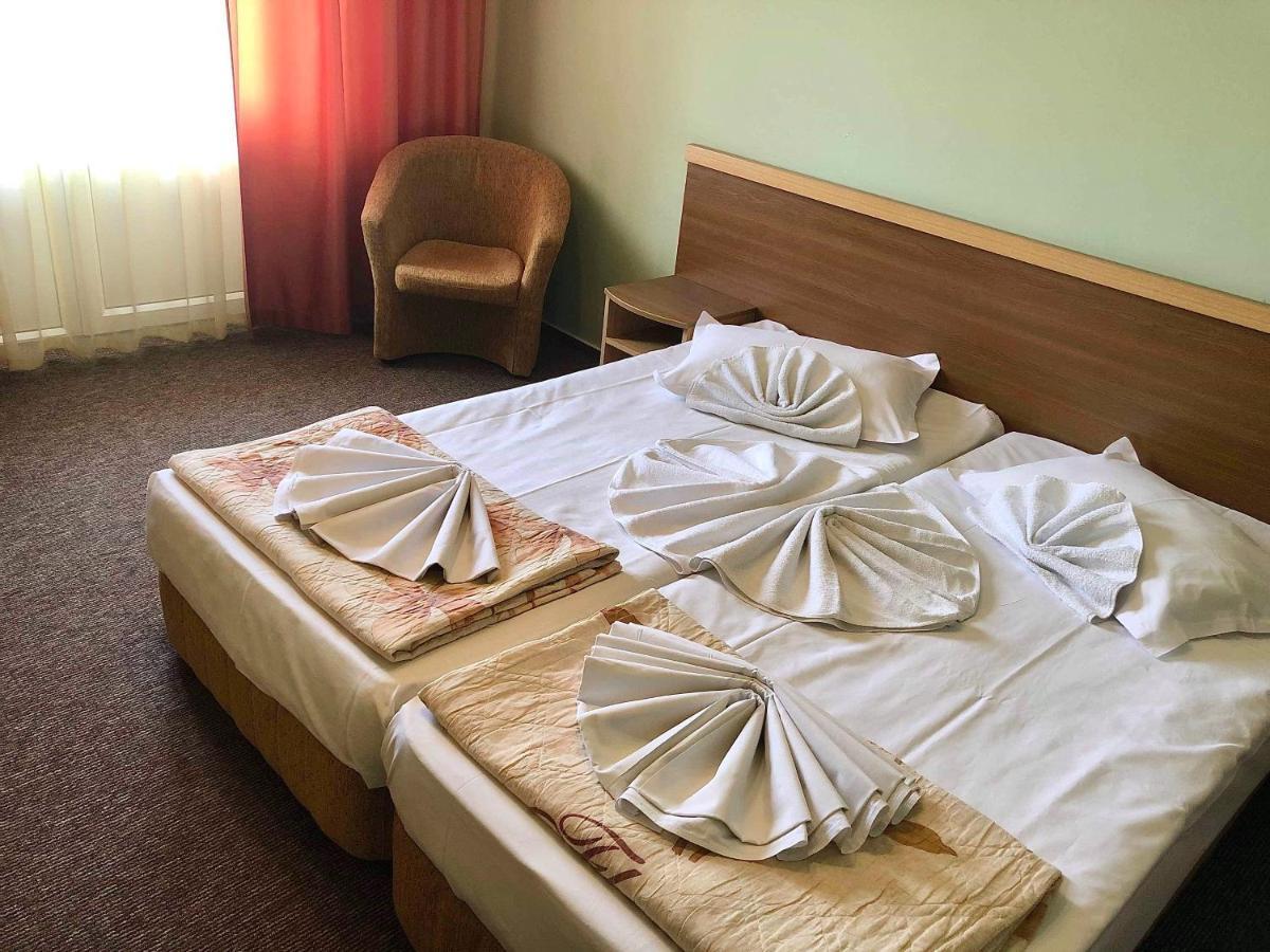 Hotel Cris Costinești Kültér fotó